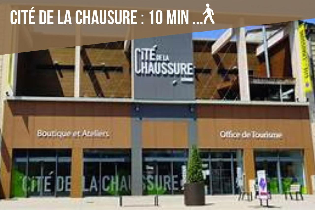 Romans-sur-Isère Le Bouquiniste, Centre Historique, Fibre, Ess, Rez-De-Chaussee, Bedinshop מראה חיצוני תמונה